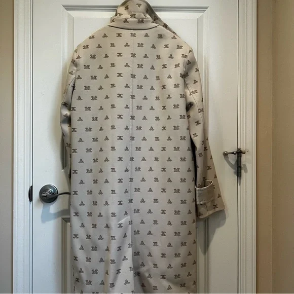 SOLD! MAX MARA FULL LOGO TRENCH COAT SIZE: US6 IT40 NEW WITH TAG FALL/WINTER - Picture 12 of 16